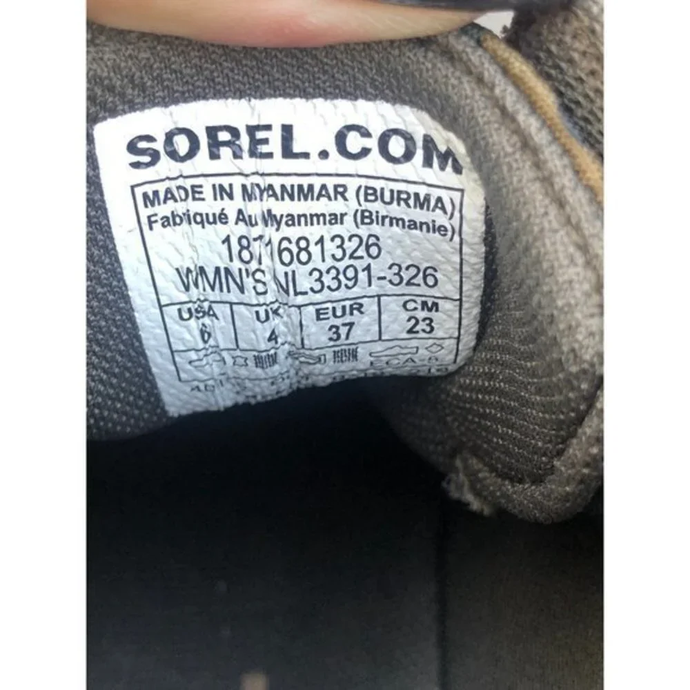 SOREL women's OUT N ABOUT PLUS DUCK BOOTS size 6